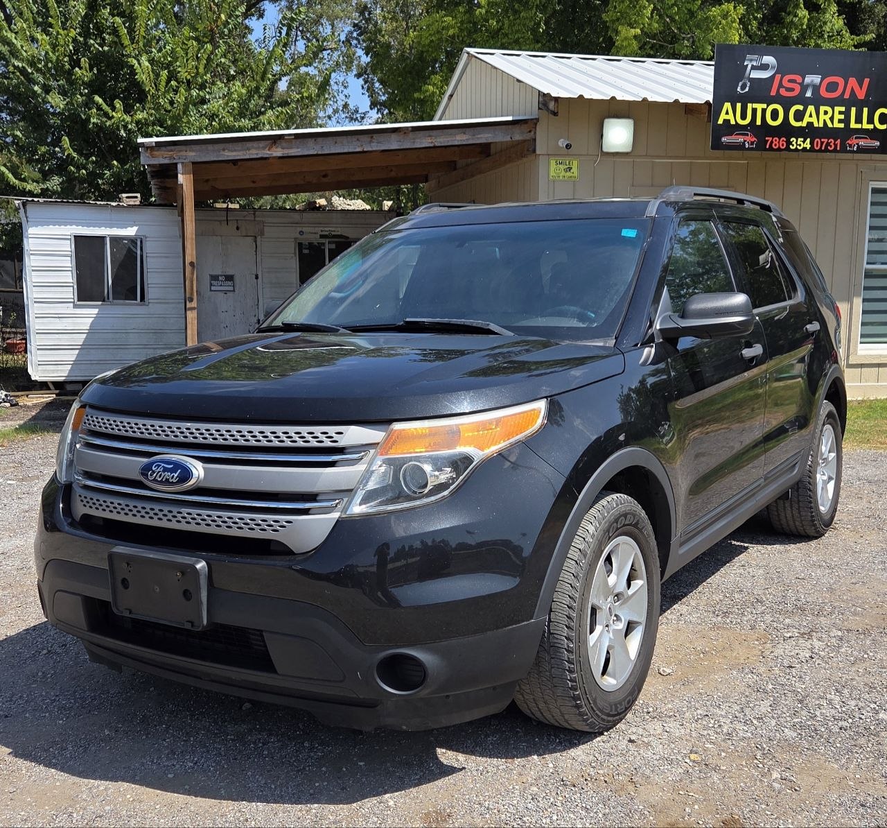 2011 Ford Explorer Base - Photo 3