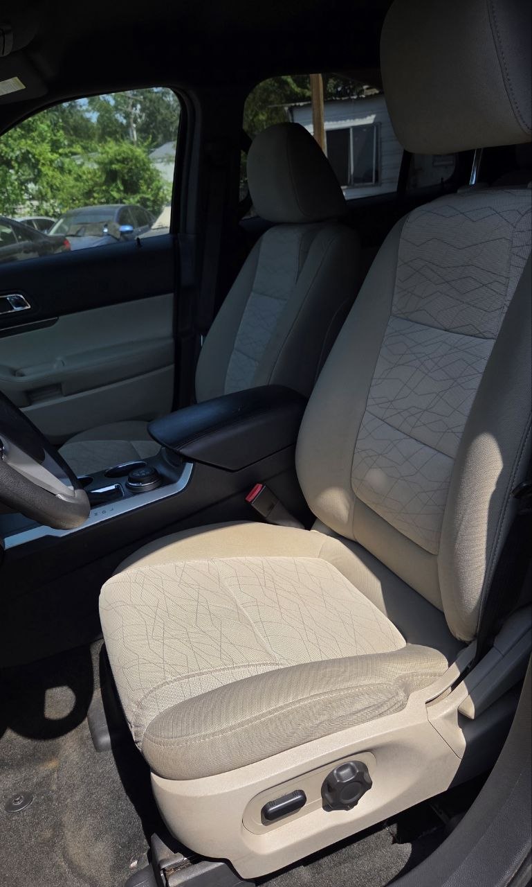 2011 Ford Explorer Base - Photo 9