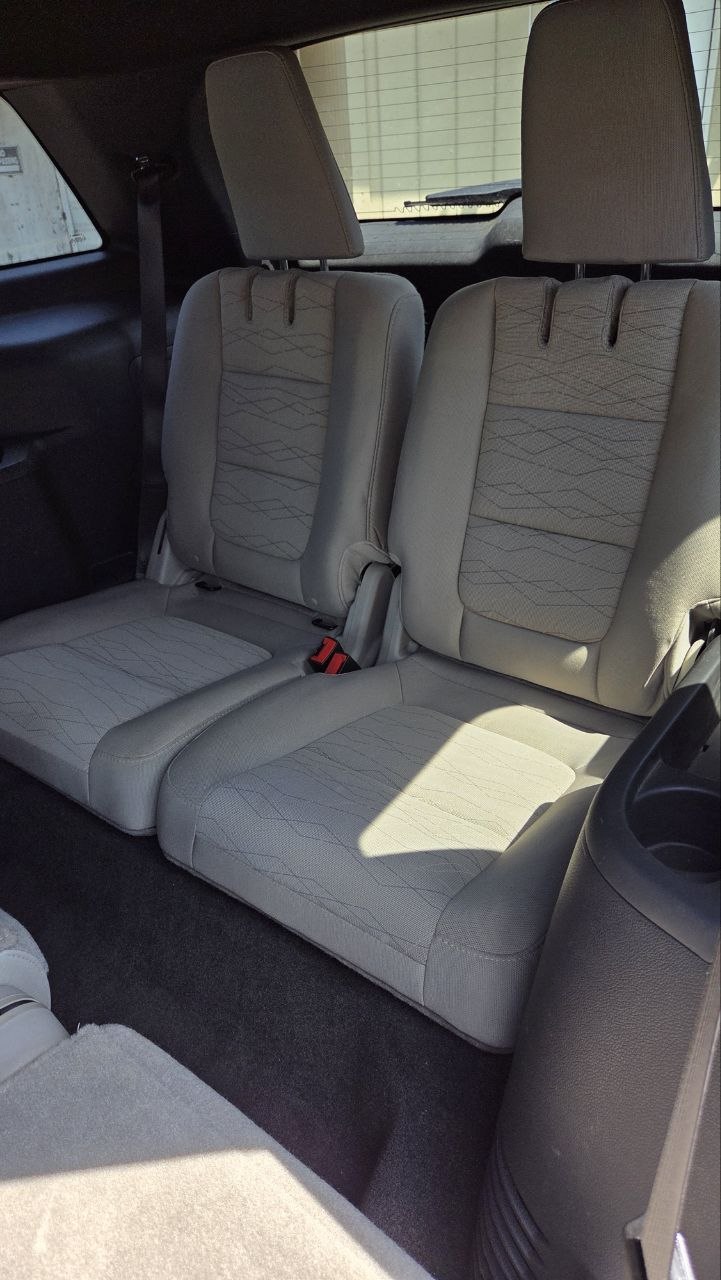 2011 Ford Explorer Base - Photo 12